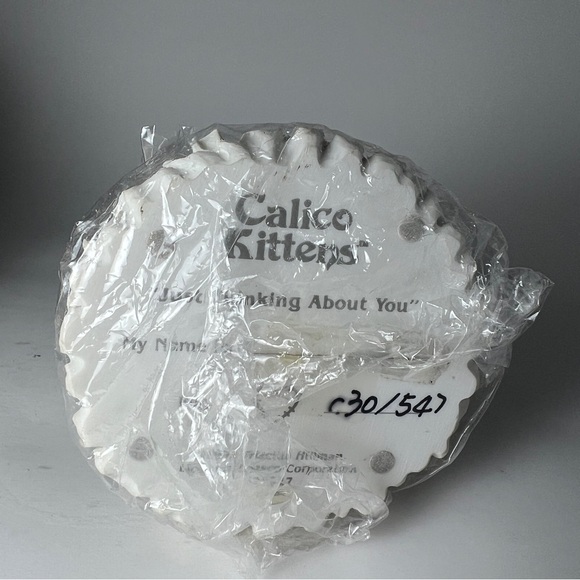 Calico Kittens Figurines - Picture 5 of 7